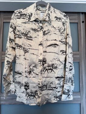 Wrangler Cream Shirt with Black Horse Scenic Print
